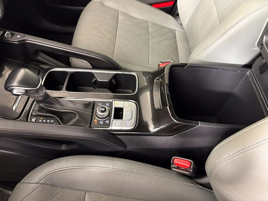 Used 2024 Green Kia EX X-Line image 32