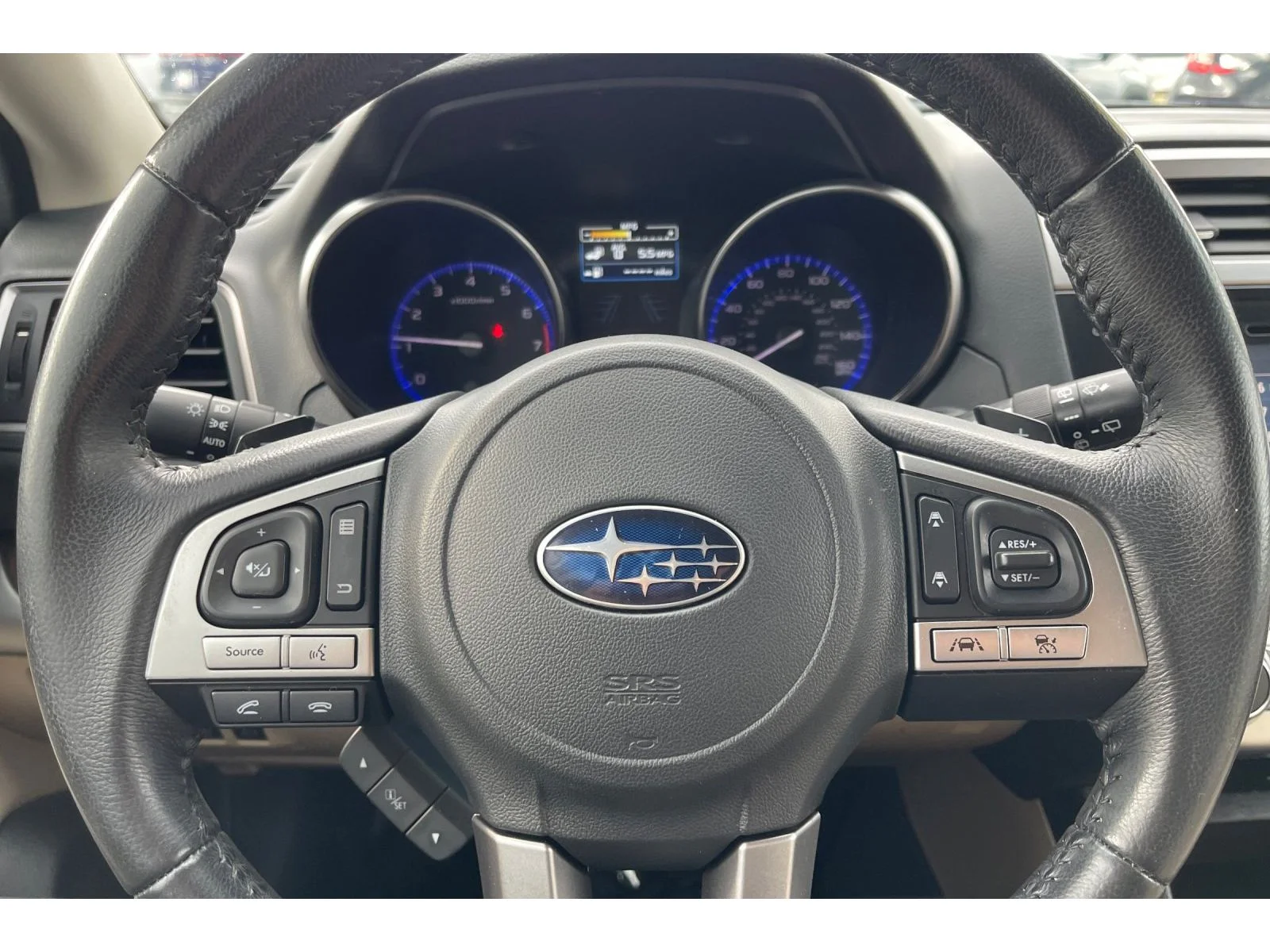 Used 2017 CRYSTAL WHITE PEA Subaru Limited image 32