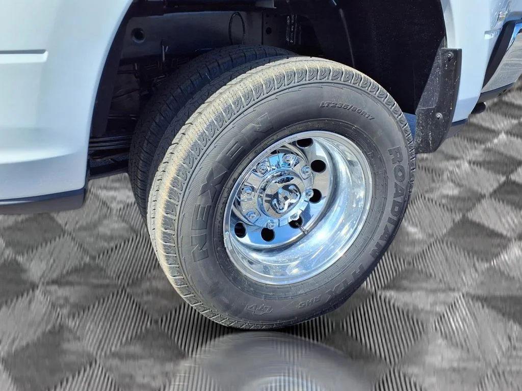 New 2026 Bright White Clear-Coat Exterior Paint RAM Laramie image 22