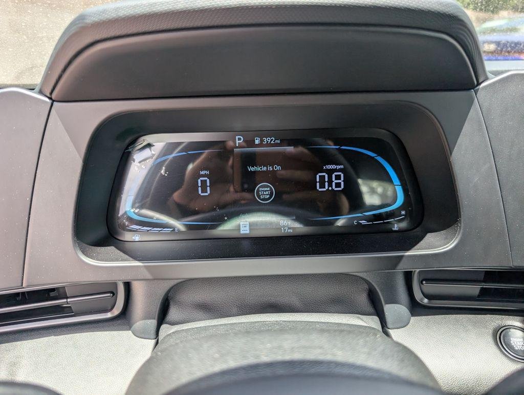 2025 Hyundai Elantra SEL - Photo 17