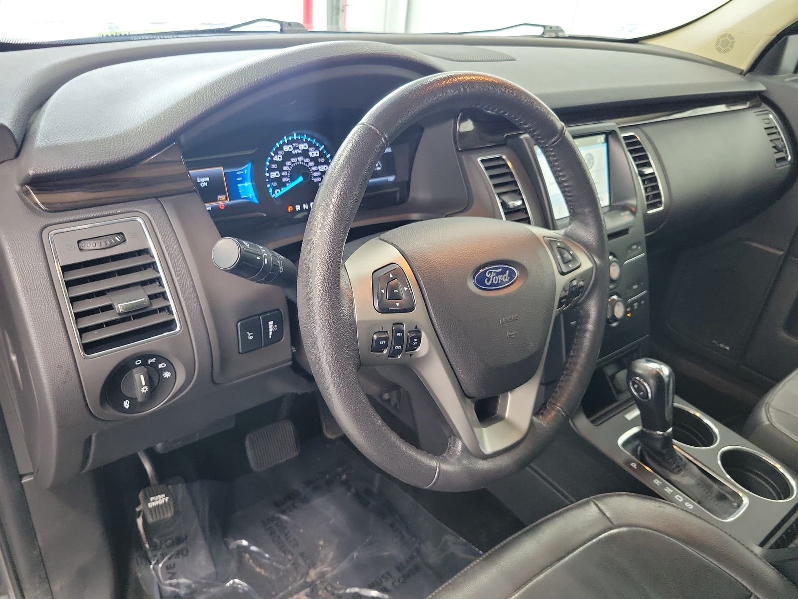 Used 2018 Gray Ford SEL image 8