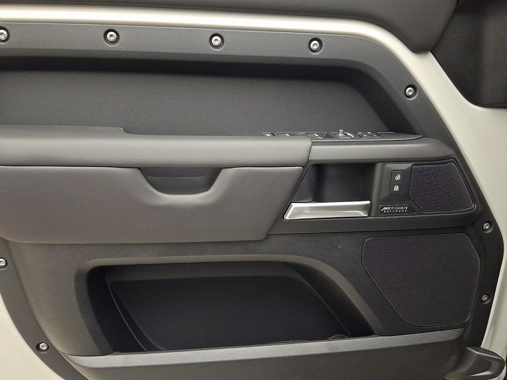 New 2026 Borasco Grey LAND ROVER X-Dynamic SE image 8