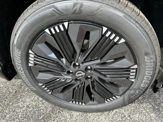 New 2026 Black Nissan Platinum image 21