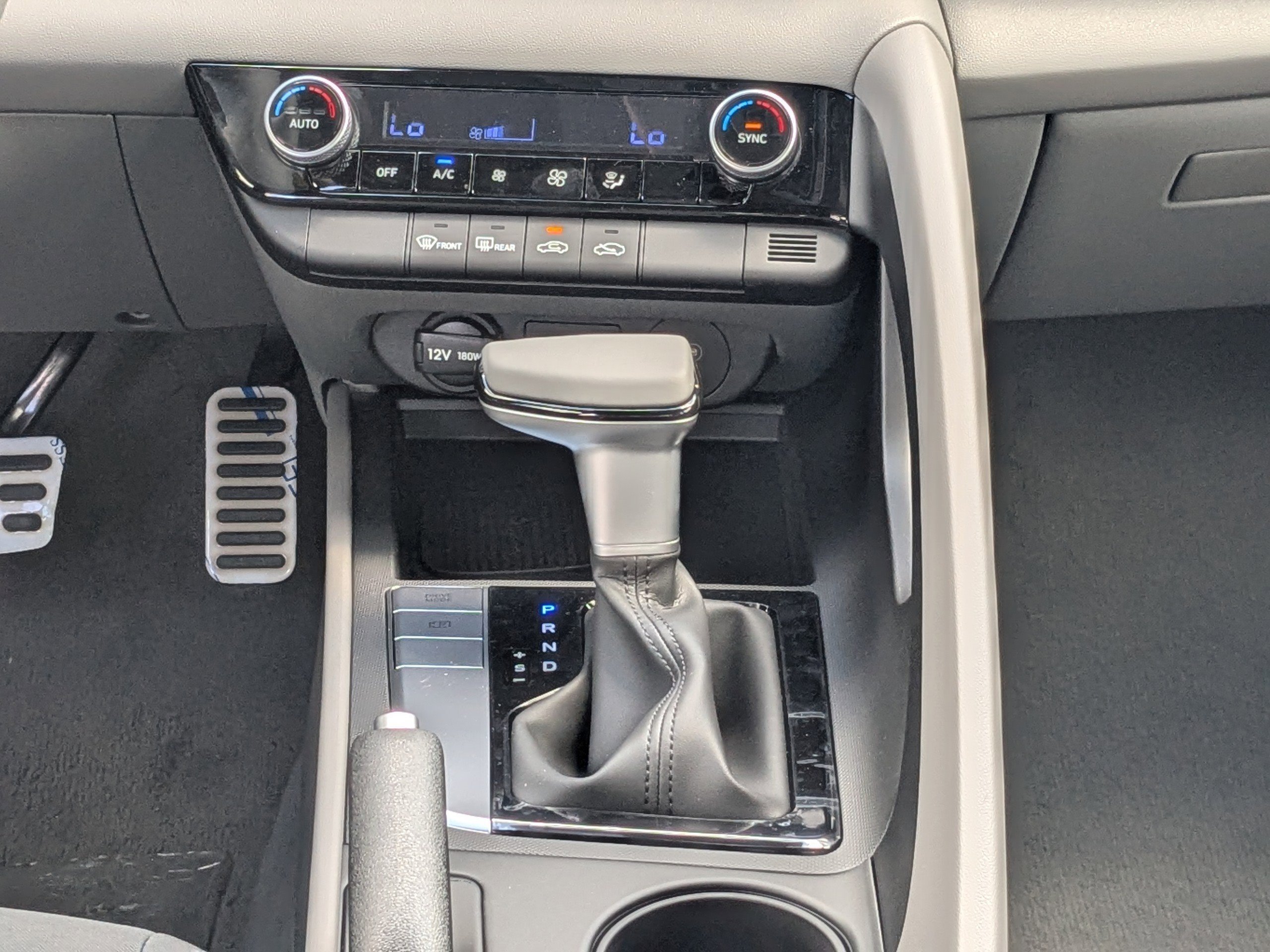 New 2025 Fluid Metal Hyundai SEL Sport image 19