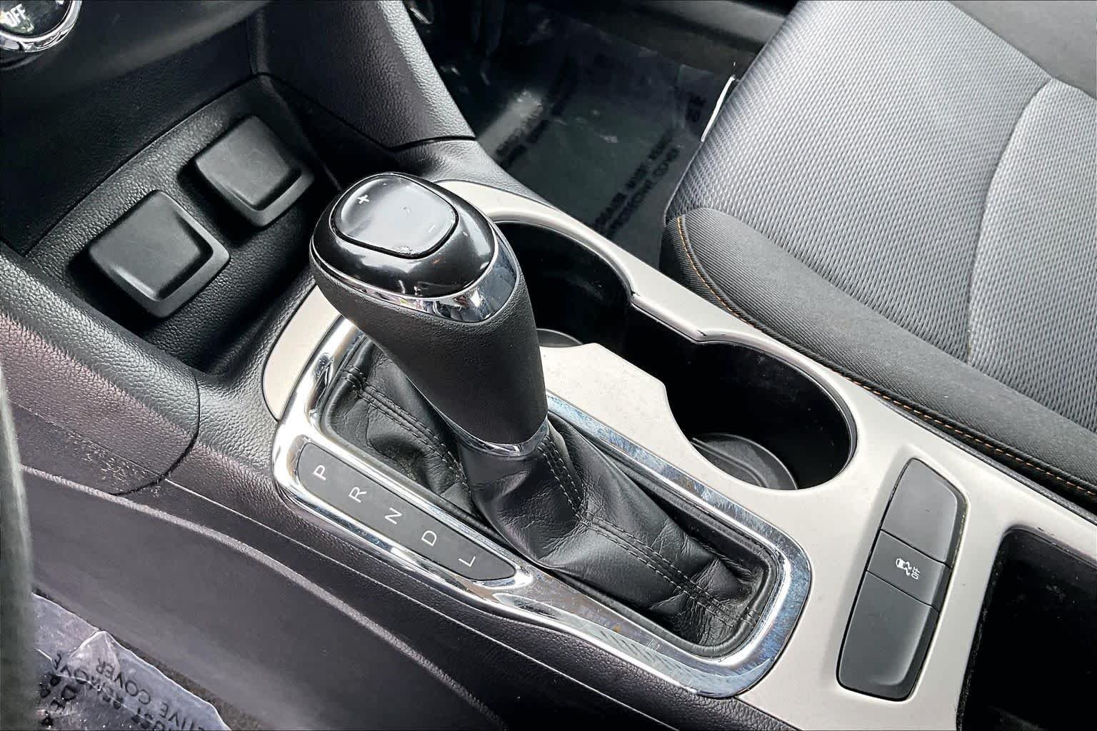 Used 2018 Summit White Chevrolet LS image 16