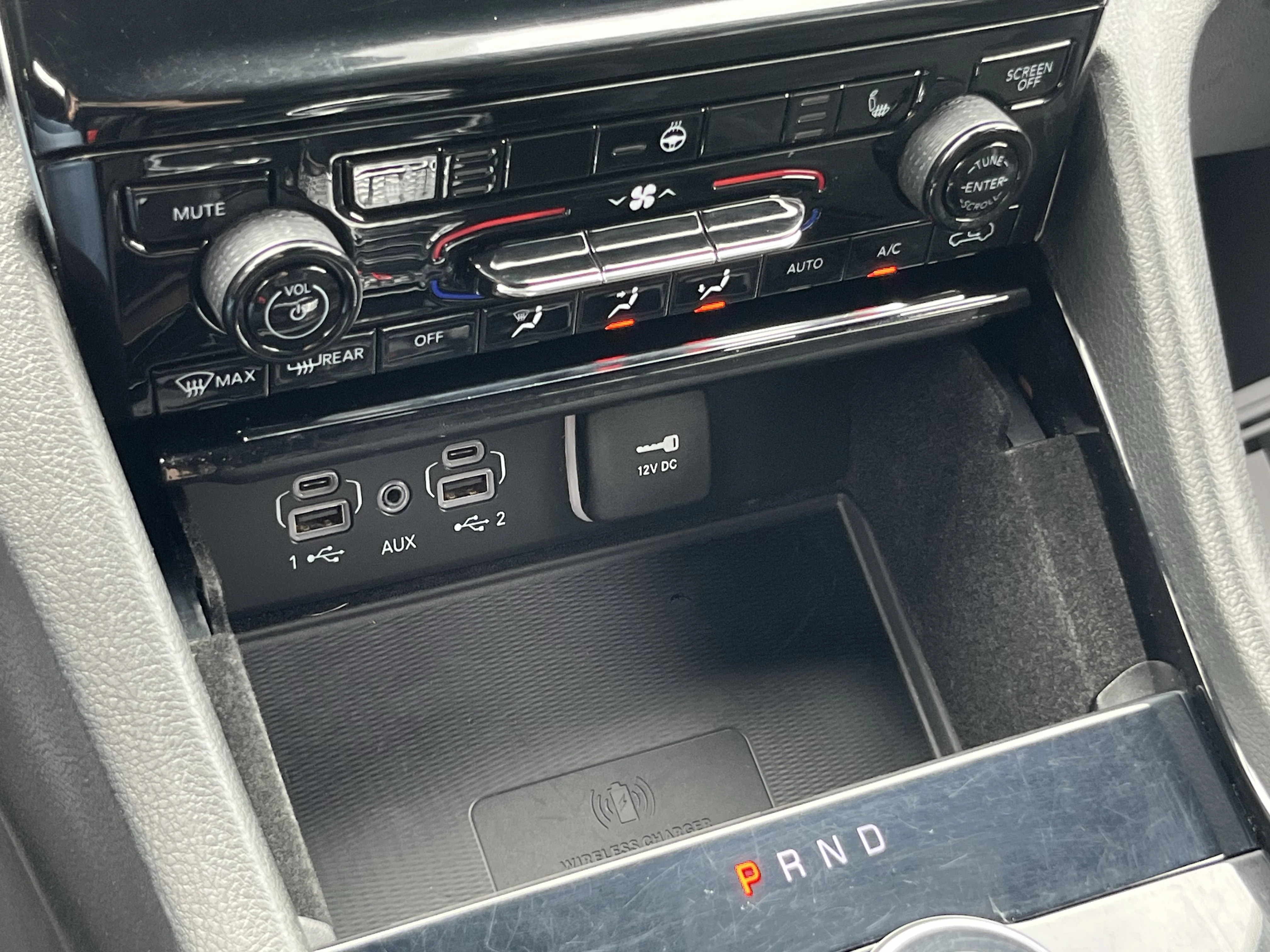 Used 2022 Bright White Clearcoat Jeep Altitude image 28