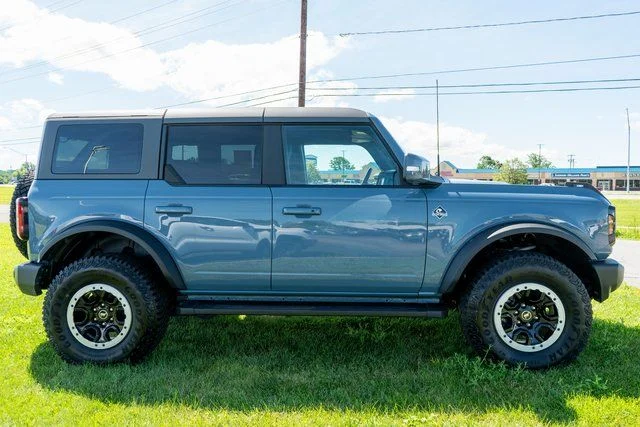Used 2023 Gray Ford Outer Banks image 5