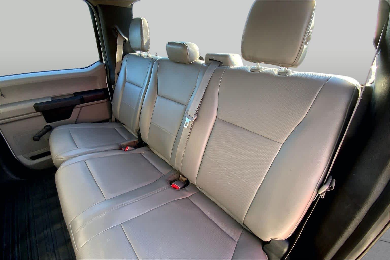 Used 2017 Oxford White Ford XL image 19