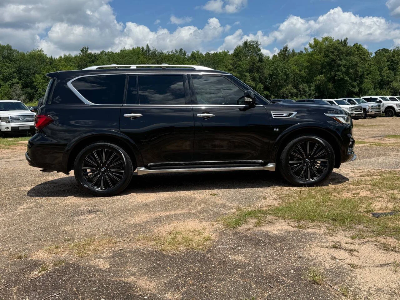 Used 2019 Black INFINITI Limited AWD 4dr SUV image 6