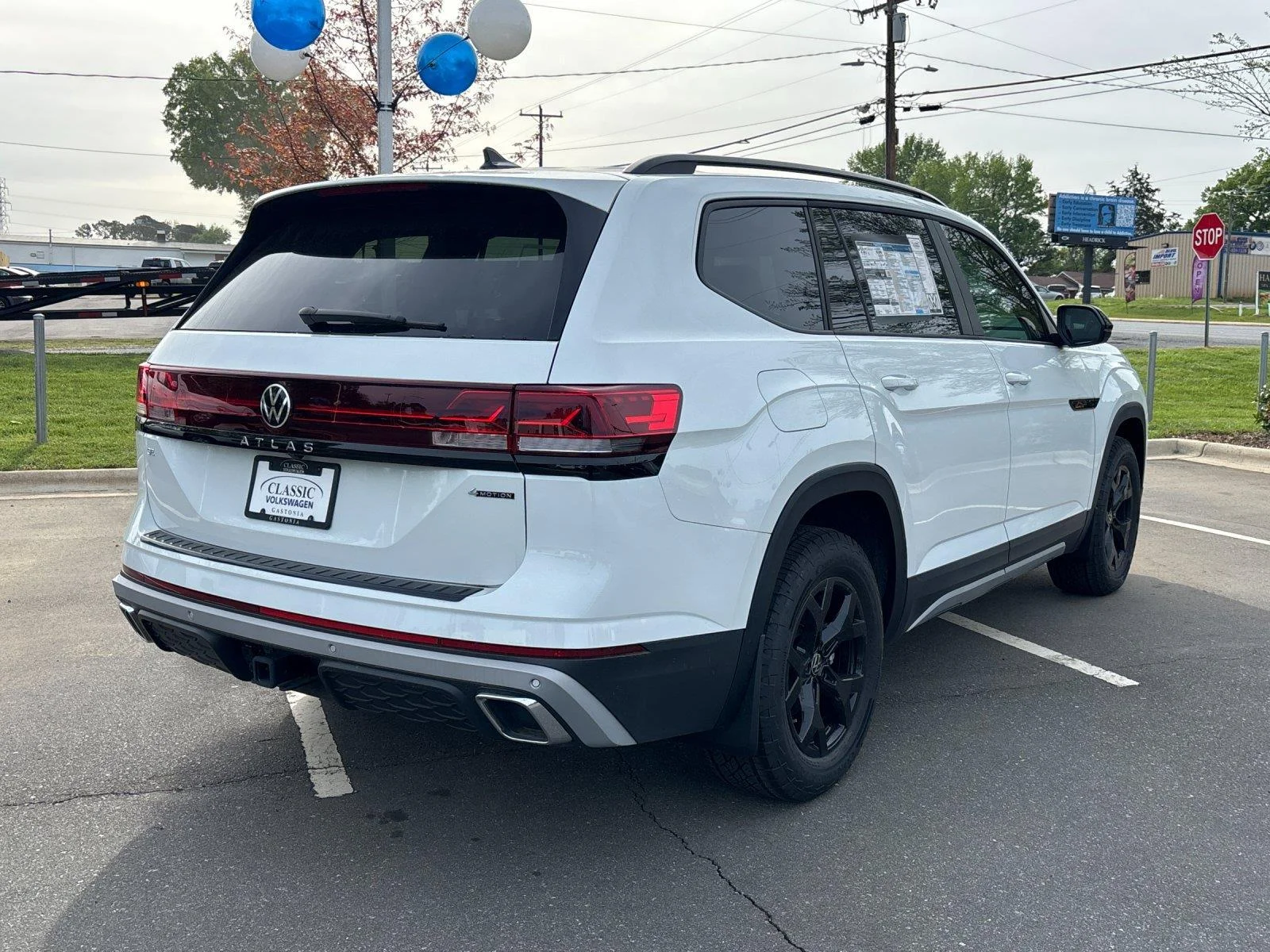 New 2025 Pure White Volkswagen 2.0T Peak Edition image 5