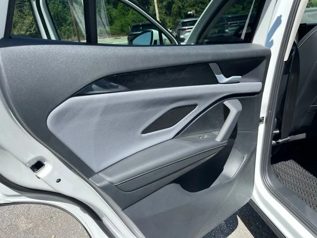 New 2026 White/off-white Volkswagen 2.0T SE image 11