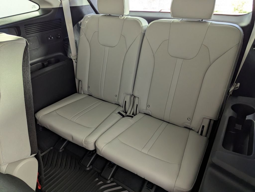 New 2026 Wolf Gray Kia S image 29