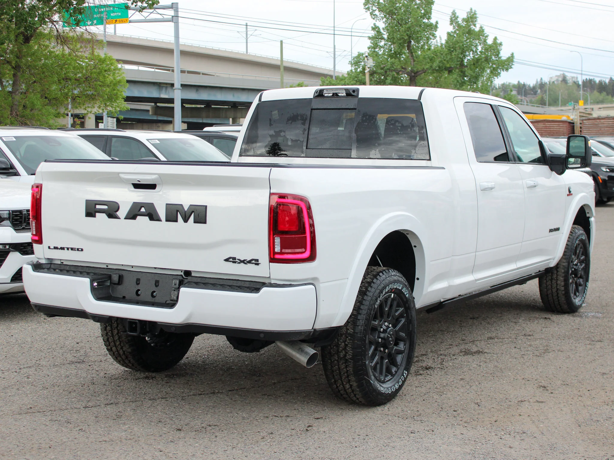 New 2026 White RAM Limited* image 6