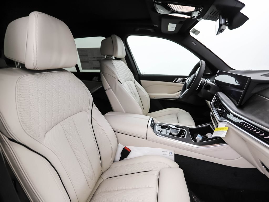 New 2026 Gray Metallic BMW xDrive40i image 30