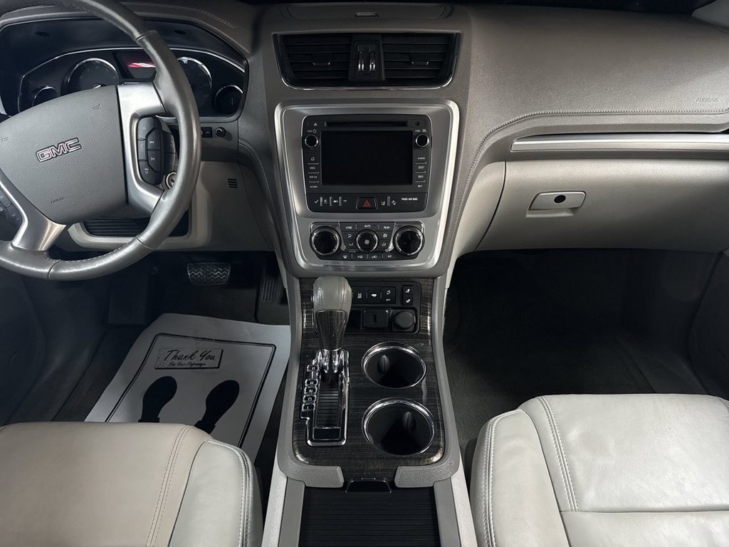 Used 2017 Quicksilver Metallic GMC Limited image 27