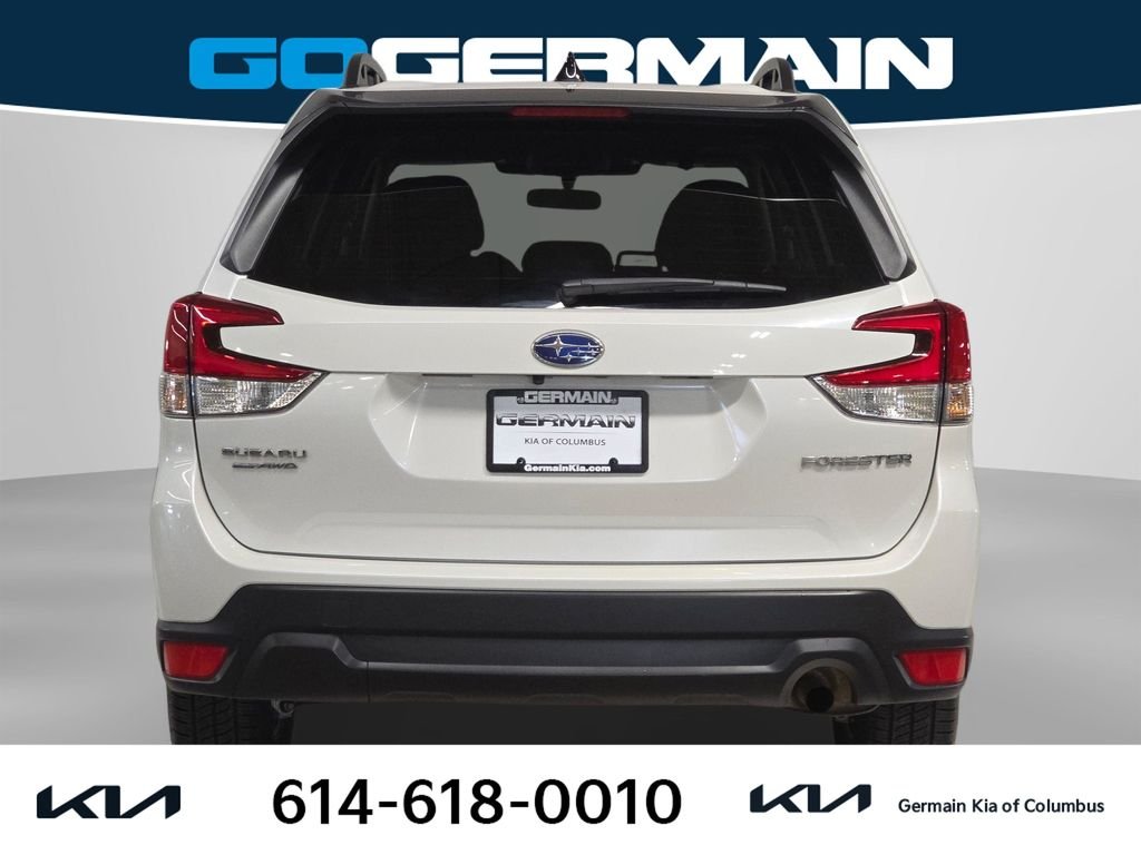 Used 2024 White Subaru Premium image 9