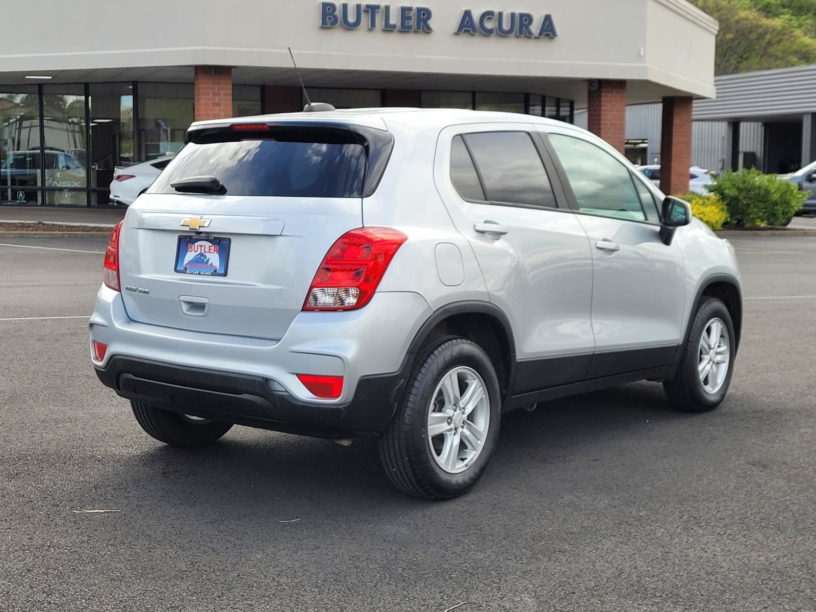 Used 2021 Silver Chevrolet LS image 5