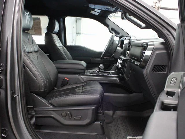 New 2023 Carbonized Gray Metallic Ford XLT image 27