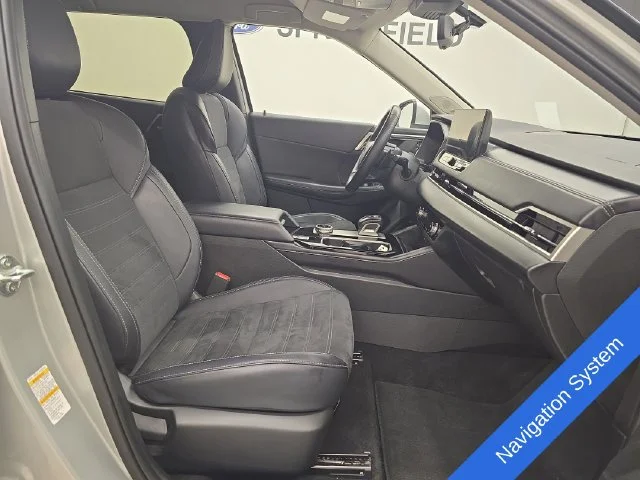 Used 2025 Alloy Silver Metallic Mitsubishi SE image 9