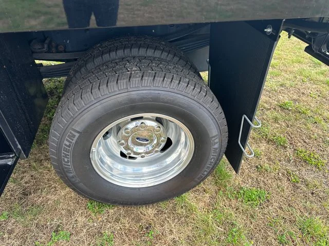2024 Ford F-350 Super Duty Chassis Cab XL - Photo 12