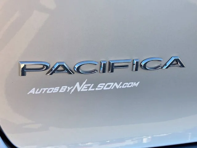 Used 2024 Silver Chrysler Touring L image 16