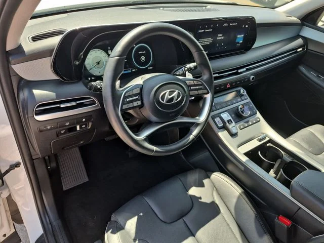 Used 2024 White Hyundai SEL image 10