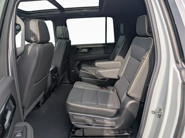 New 2027 Polar White Tricoat Chevrolet Premier image 11