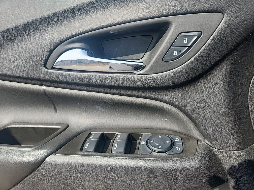 Used 2024 Gray Chevrolet LT image 26