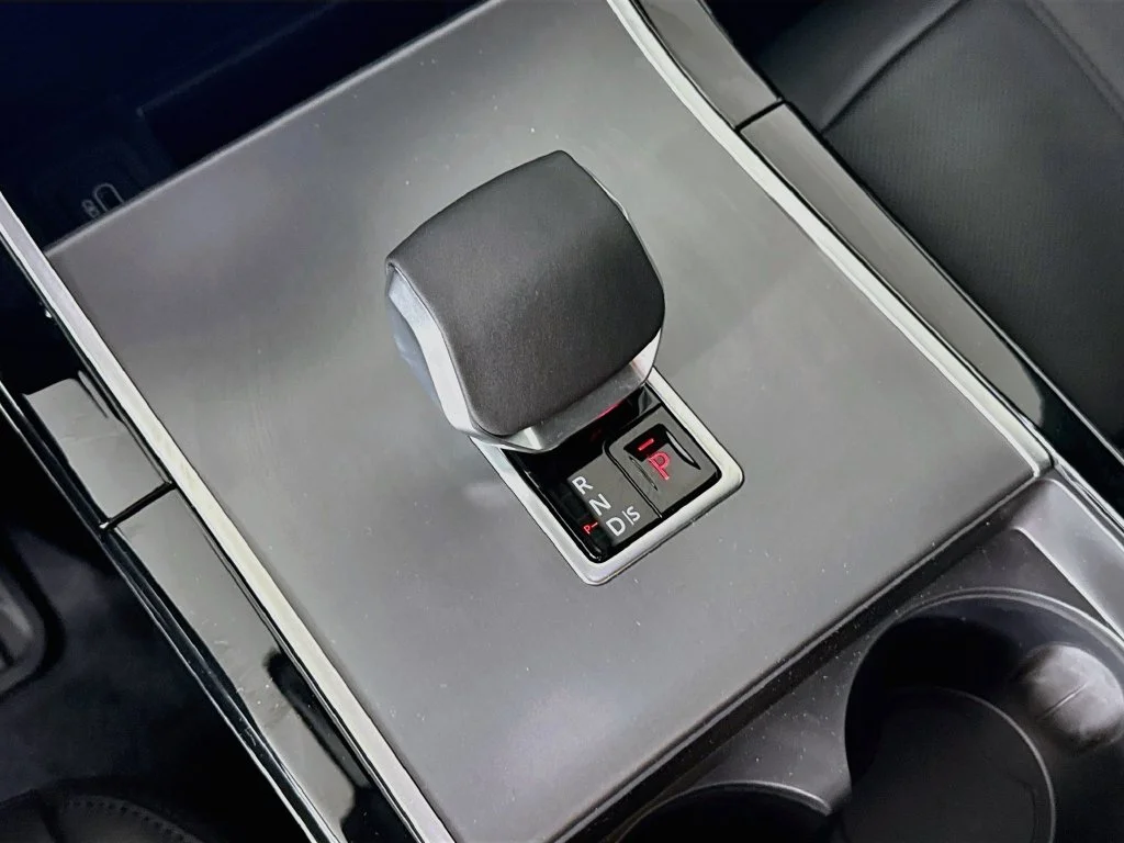 New 2026  Land Rover S image 18