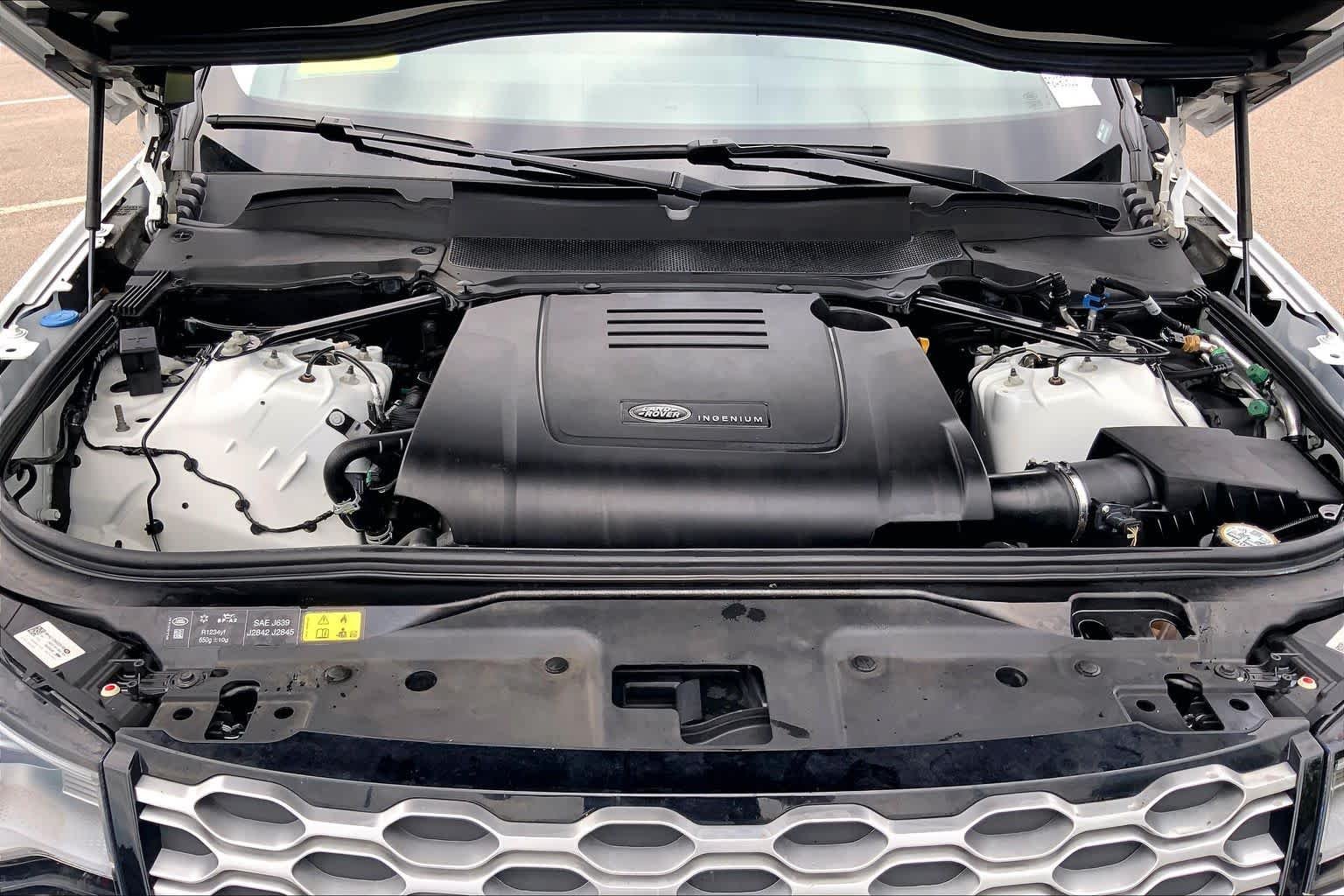 Used 2024 Fuji White Land Rover S image 30