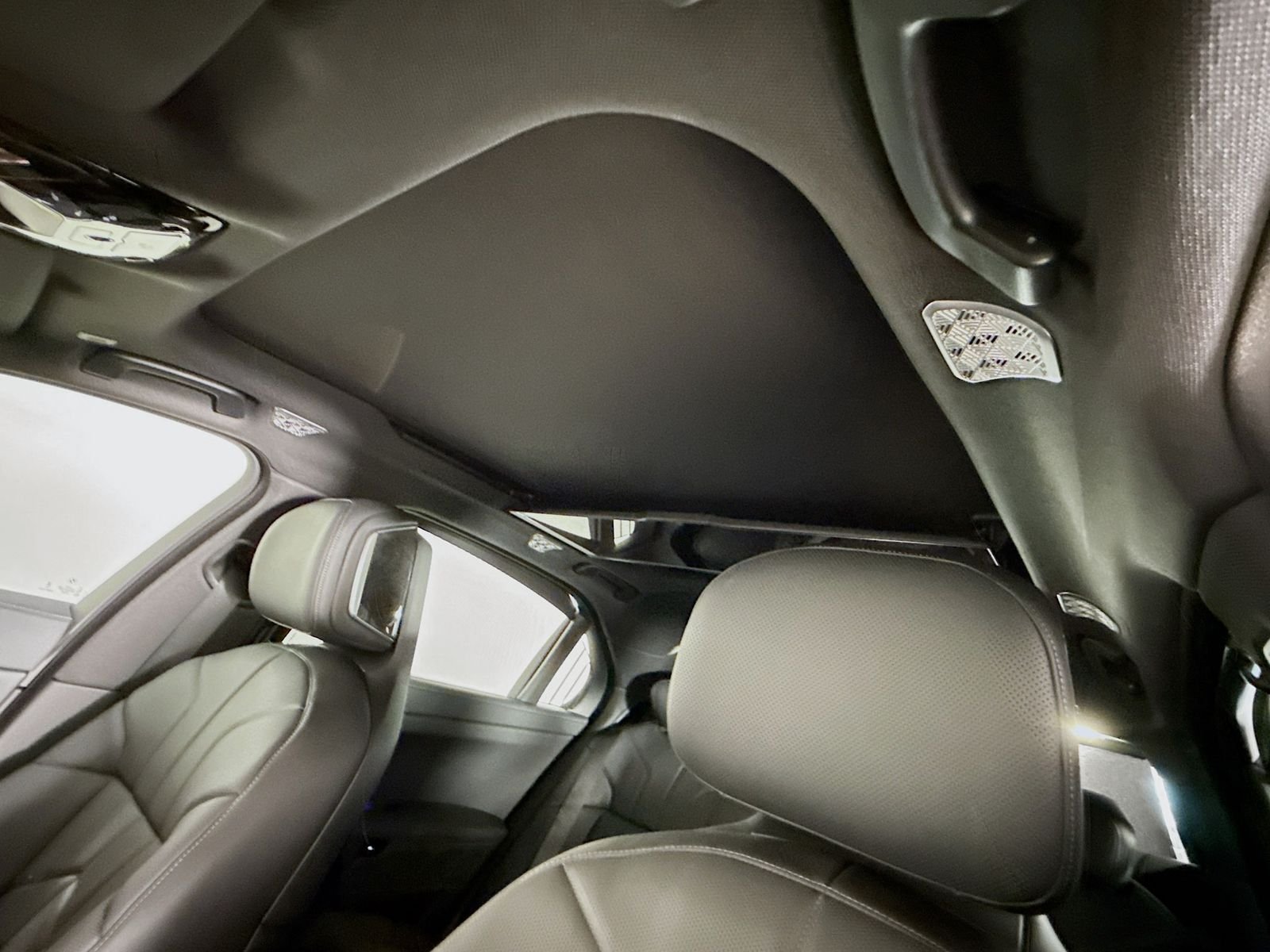 2026 BMW i7 M70 - Photo 23