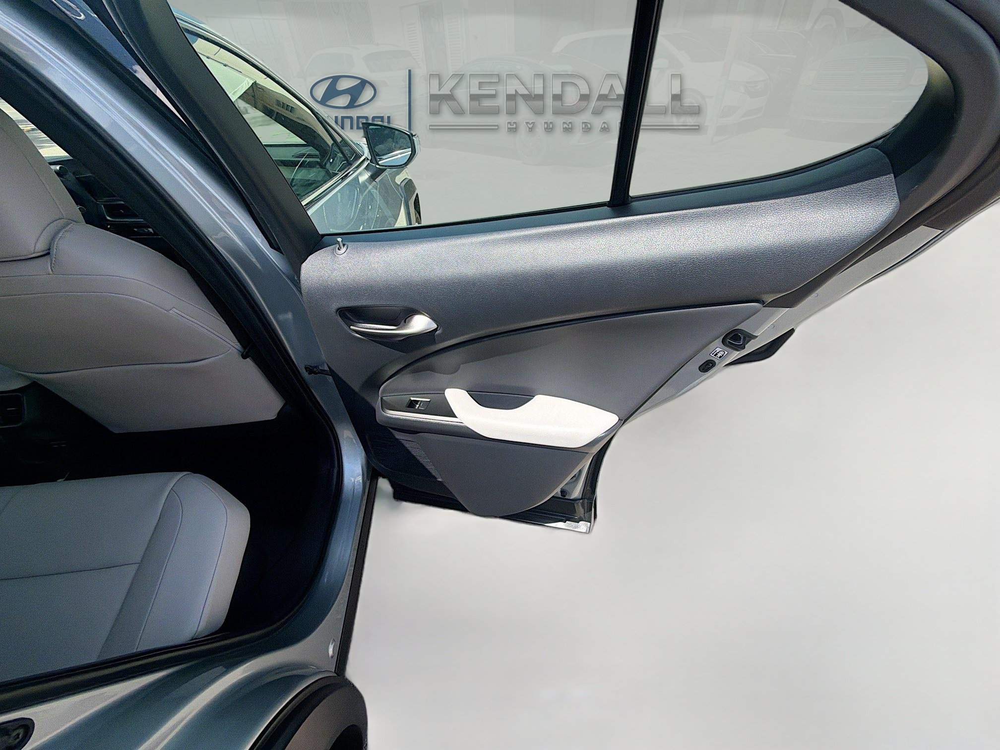 Used 2025 Iridium Lexus UX 300h image 28