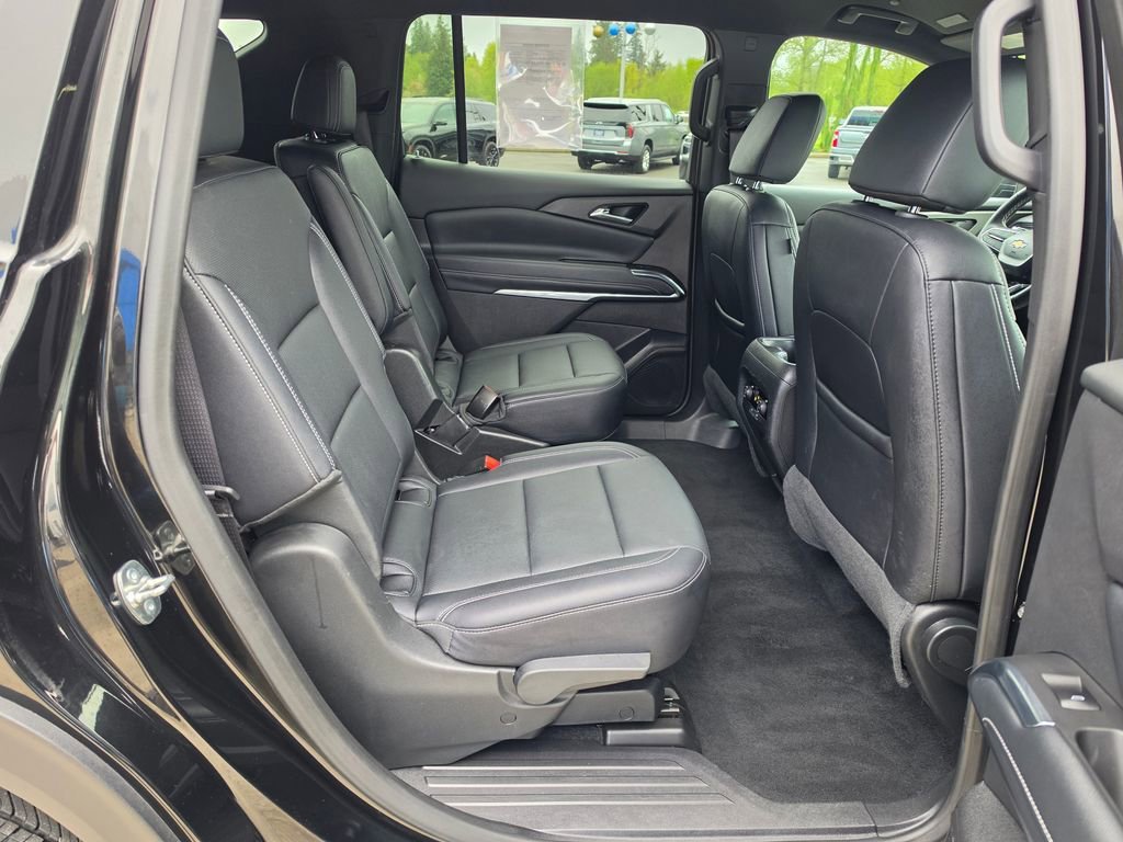 Used 2025 Mosaic Black Metallic Chevrolet LT image 29