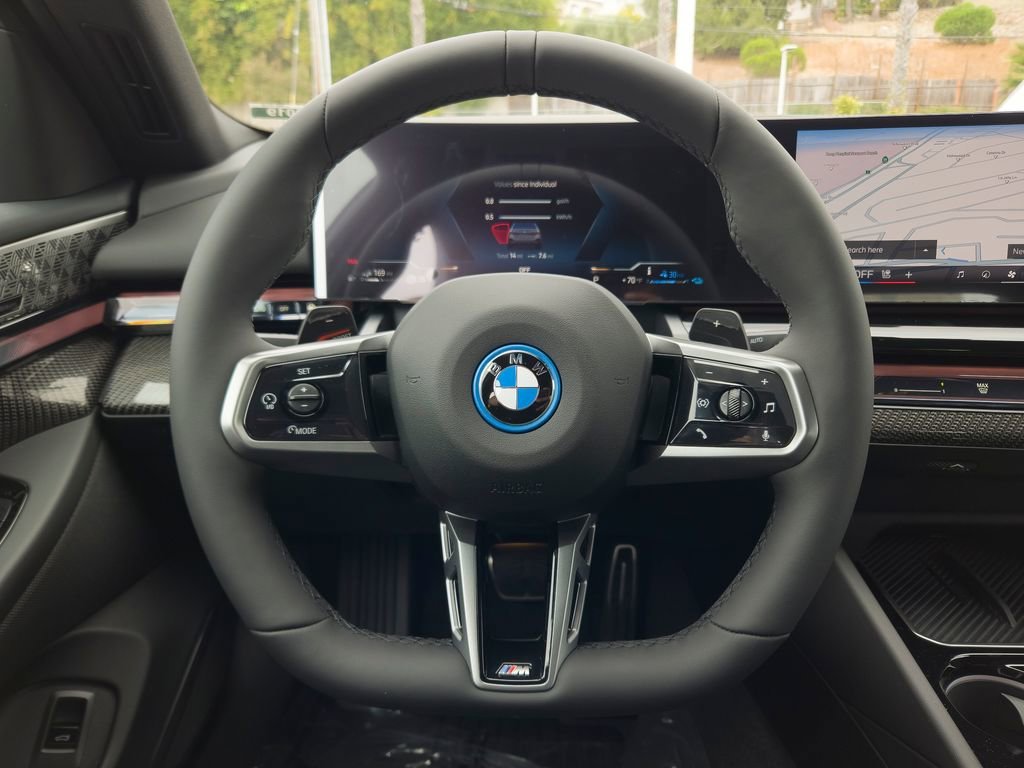 New 2027 Brooklyn Grey Metallic BMW 550e xDrive image 15