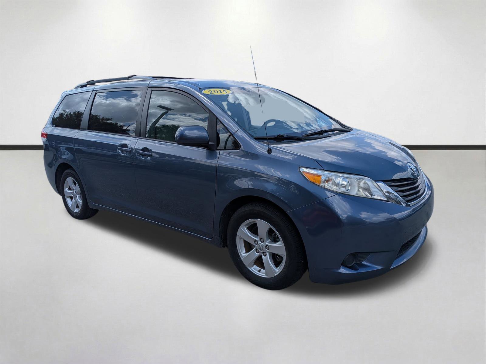 2014 Toyota Sienna LE