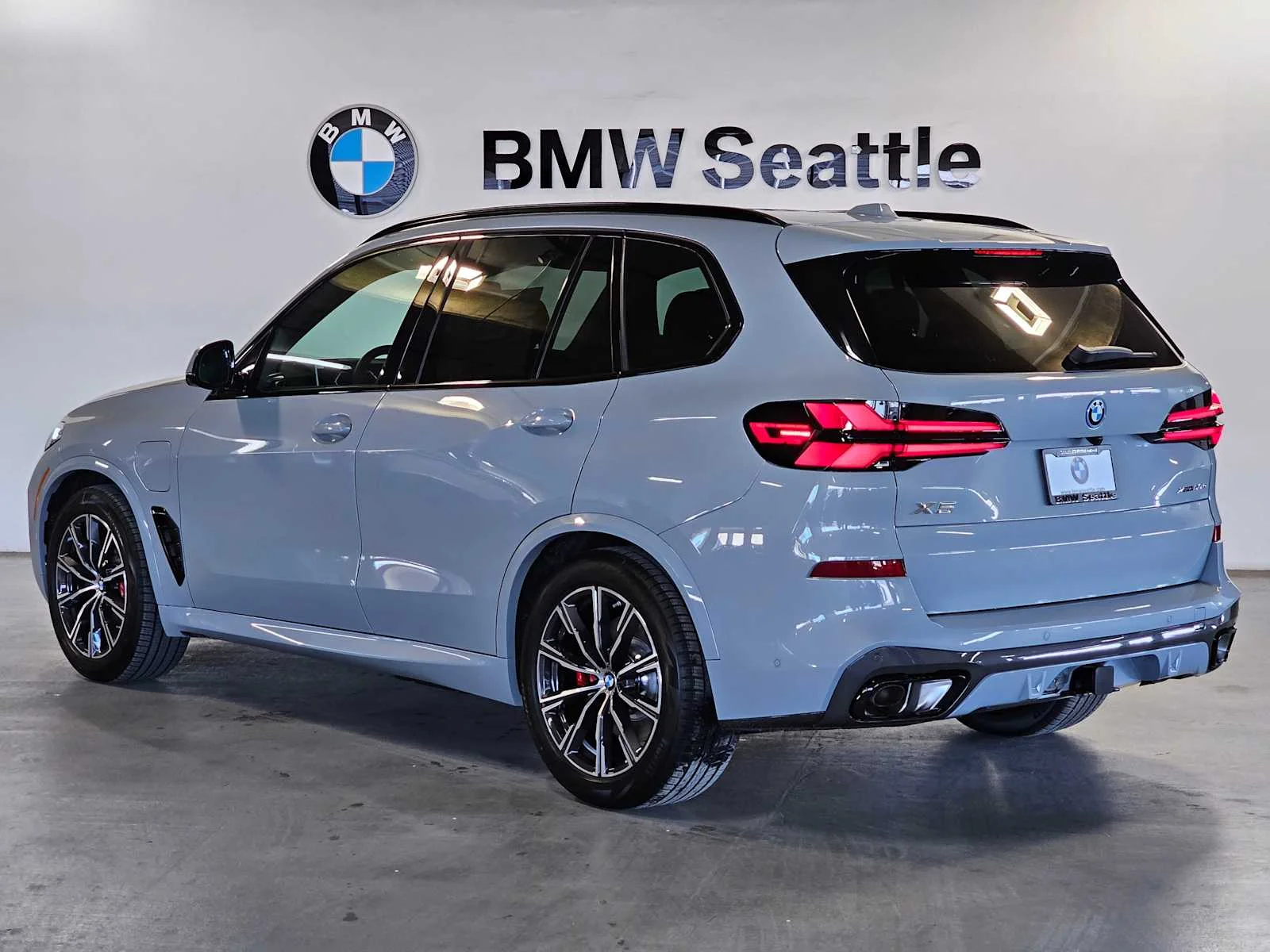 New 2026 Brooklyn Grey Metallic BMW xDrive50e image 4