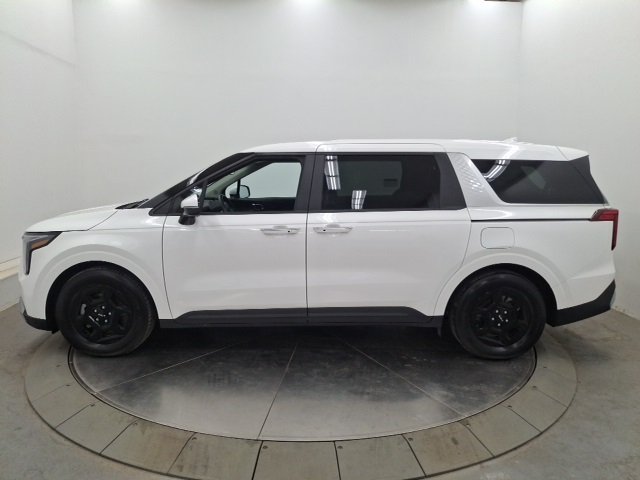 2025 Kia Carnival LXS photo 4