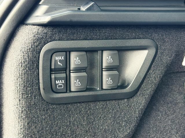Used 2024 Black Sapphire Metallic BMW xDrive40i image 13