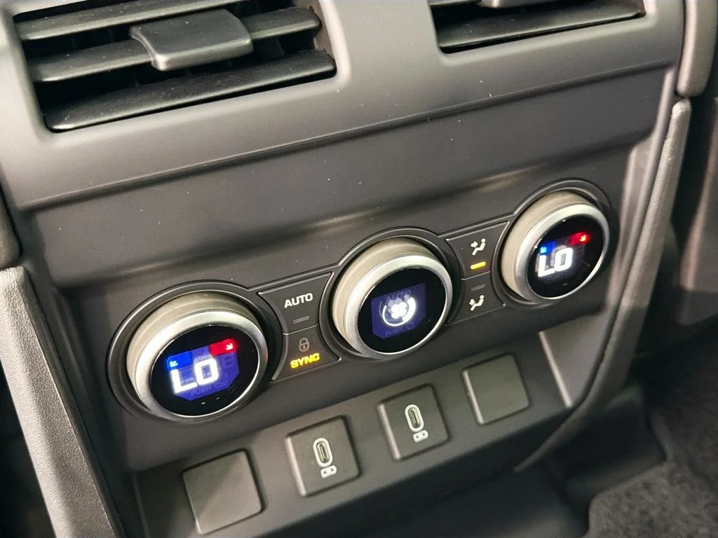 New 2026 Fuji White Land Rover X-Dynamic SE image 27