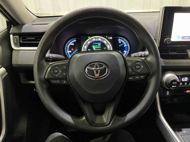 Certified Used 2025  Toyota XLE image 17