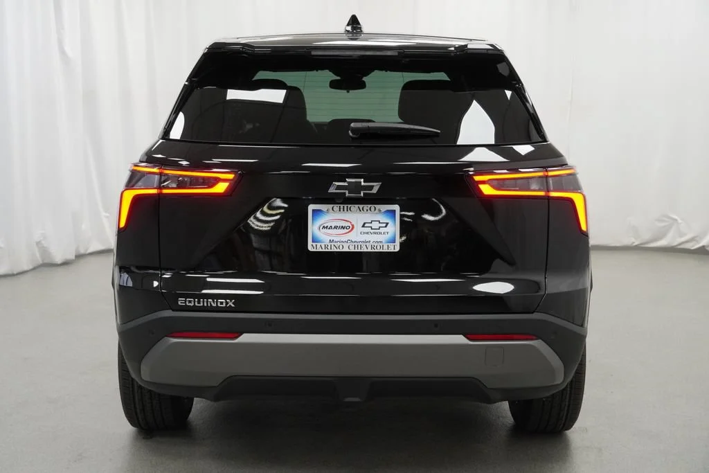 New 2027 Mosaic Black Metallic Chevrolet LT image 34