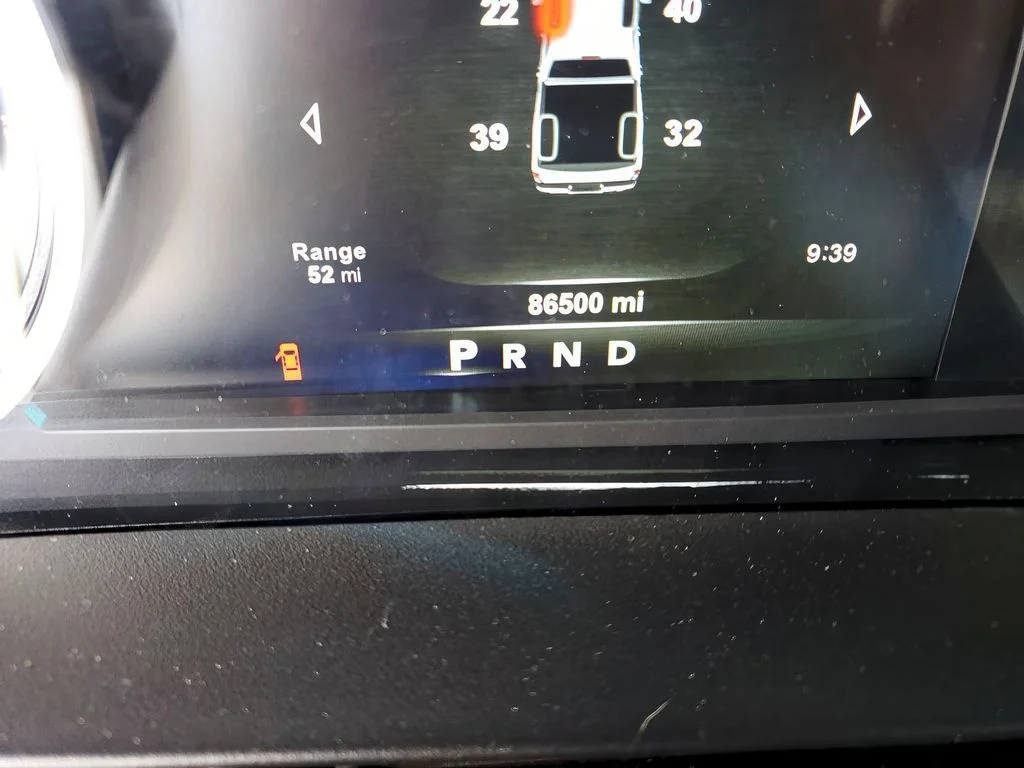 Used 2017 Bright White Ram Limited image 11
