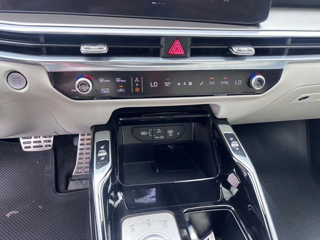 Used 2025 Gray Kia SX Prestige image 19
