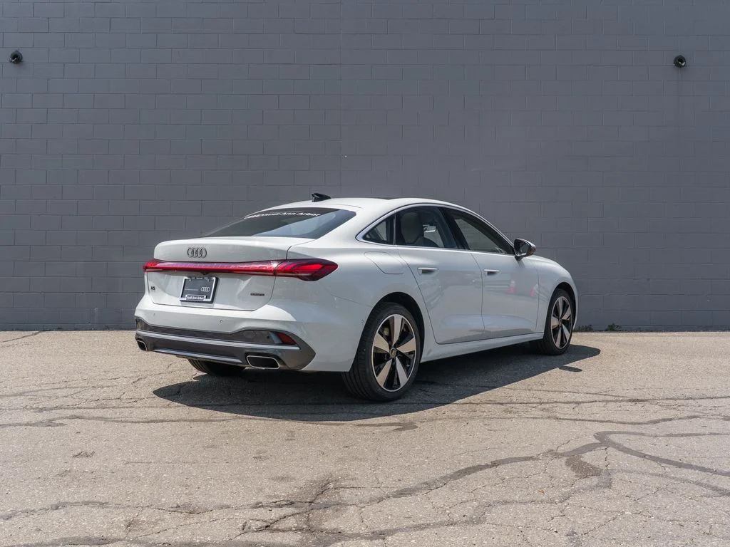 Used 2025 White Audi  image 7