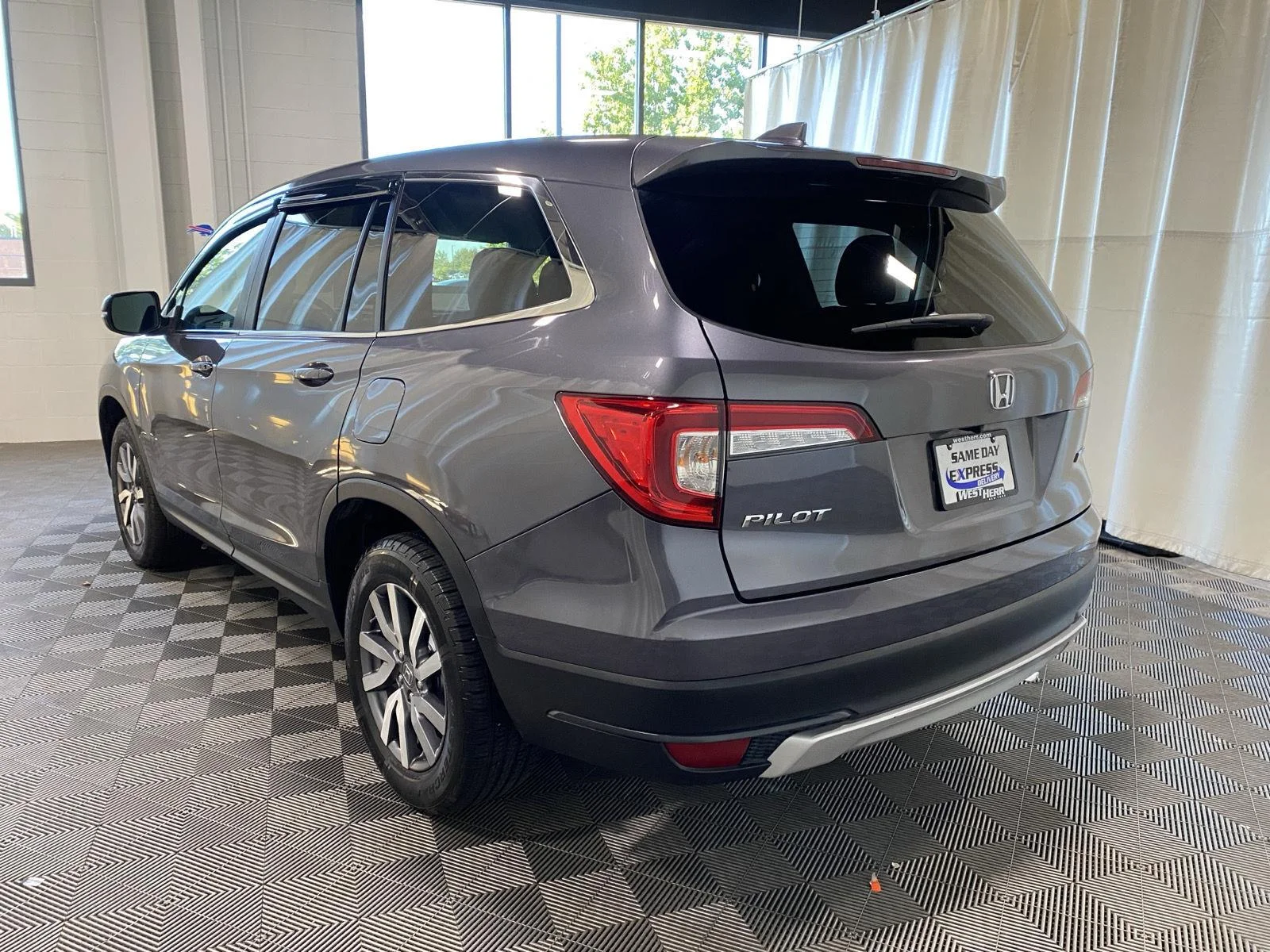Used 2021 Modern Steel Metallic Honda EX-L image 5