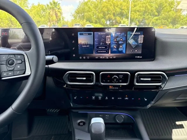 New 2026 Bluestone Pearl / Super Black Two-tone Nissan SR image 19