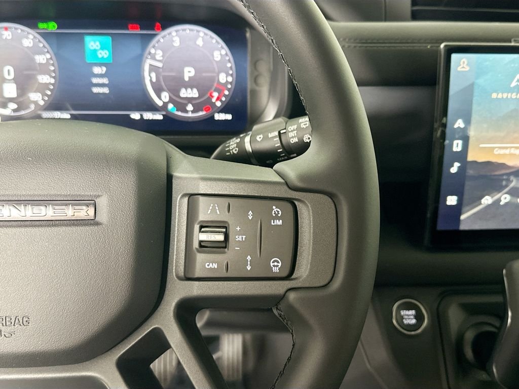 2025 Land Rover Defender S - Photo 14