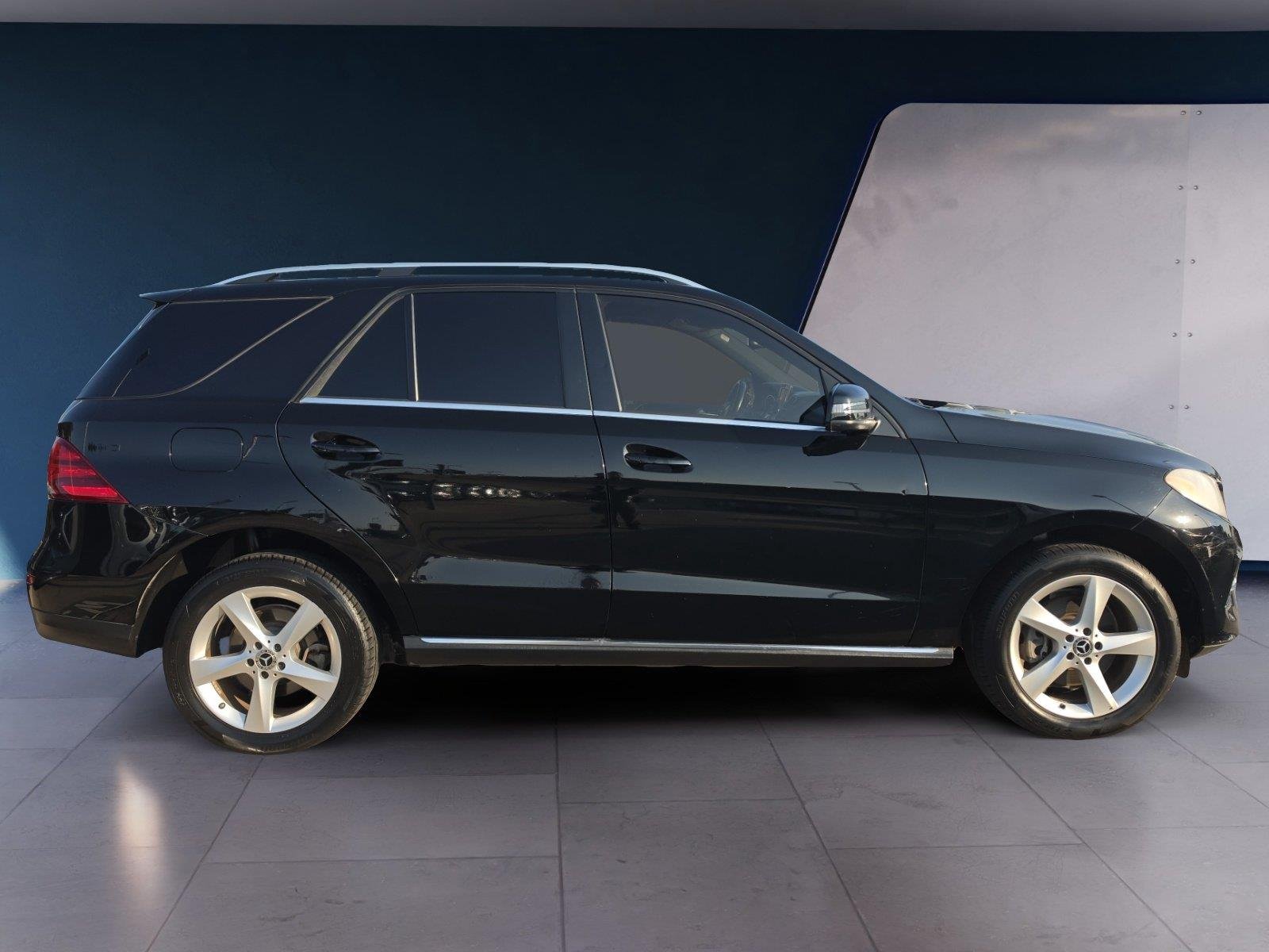Used 2018 Black Mercedes-Benz GLE 350 image 6