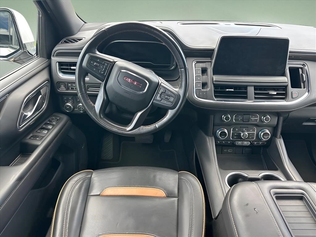 Used 2022 White Frost Tricoat GMC AT4 image 11