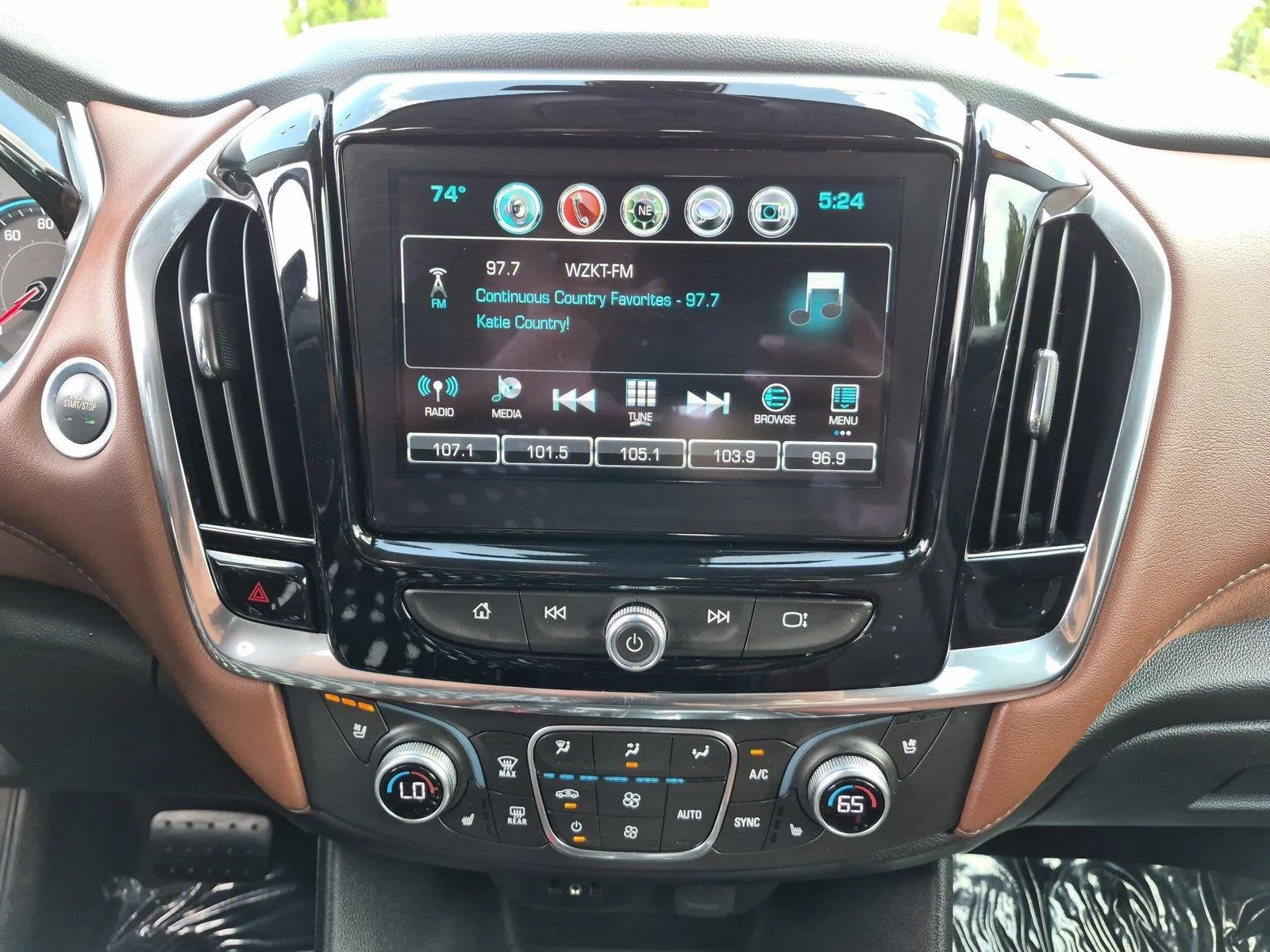 Used 2018 Mosaic Black Metallic Chevrolet High Country image 24
